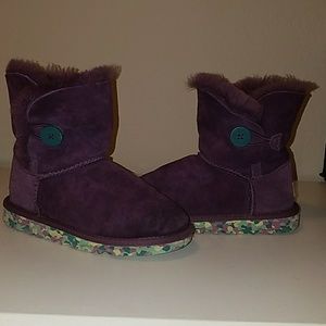 Girls UGG AUSTRALIA purple boots
